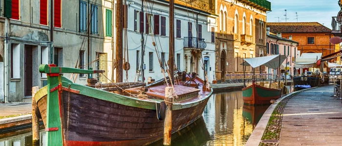 COMACCHIO, MINICROCIERA SULLA LAGUNA